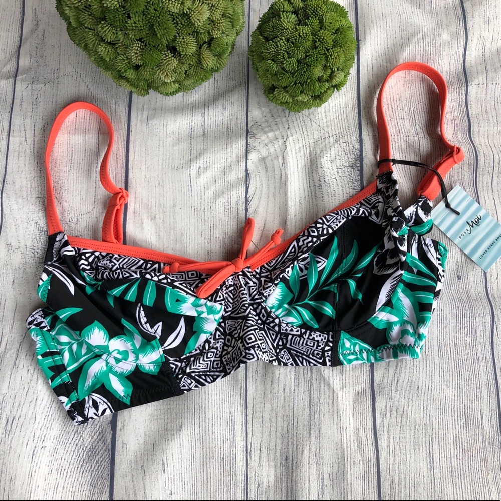 NEW!  🎉 Pour Moi bathing suit top
